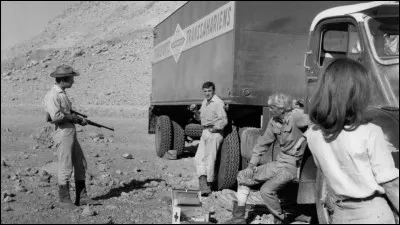 Ventura, Belmondo et un "Berliet" dans le Sahara : quel est ce film réalisé par Henri Verneuil, sorti sur les écrans en 1964 ?