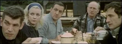 Il est aux côtés de Bourvil dans ce film réalisé par Robert Enrico en 1965, avec pour cadre une scierie des Vosges. C'est ...