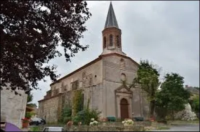 Nous sommes en Occitanie devant l'église de Saussenac. Commune de l'aire urbaine Albigeoise, elle se trouve dans le département ...