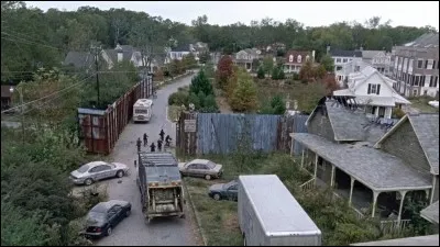 Qui était le/la chef(e) de Alexandria avant l'arrivé de Rick et sa bande?