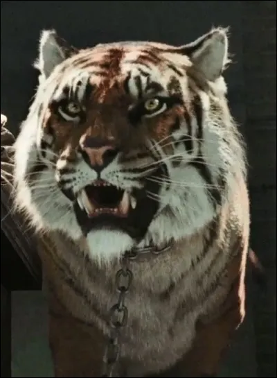 Avec qui Alexandria s'allie-t-elle pour vaincre les sauveurs à la fin de la saison 7