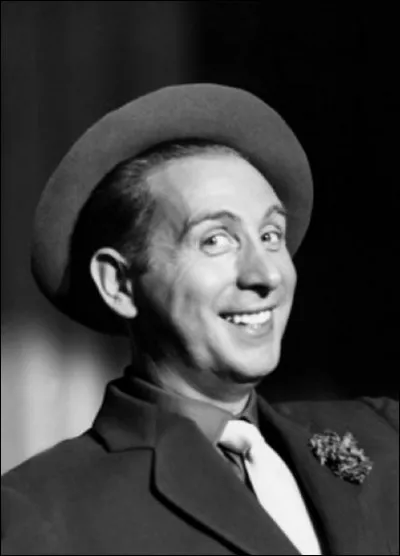 Charles Trenet : "Voyez pr&egrave;s des &eacute;tangs, ces grands roseaux mouill&eacute;s".