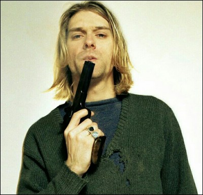 À quel "club" appartient le chanteur Kurt Cobain, basé sur une théorie de sa mort ?