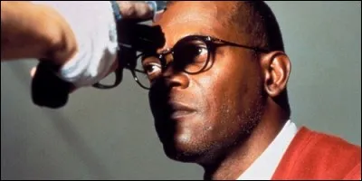 Comment se nomme Samuel L. Jackson dans "187 Code Meurtre" ?