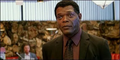 Dans "XXX", pour qui travaille l'agent Augustus Gibbons ?