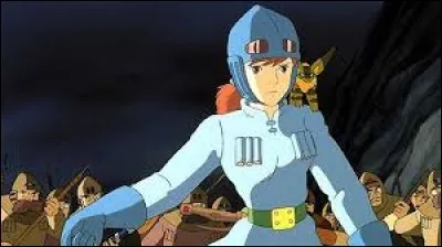 De quelle couleur sont les boucles d'oreilles de Nausicaä ?