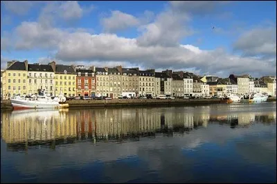 Laquelle des villes est accolée à Cherbourg ?