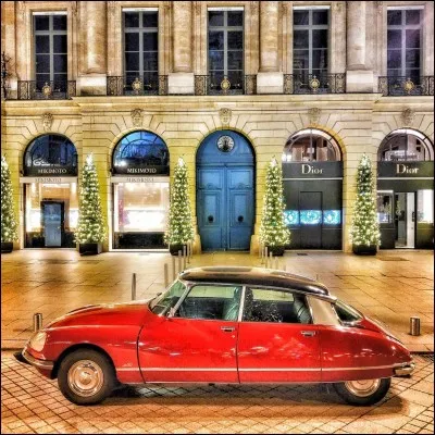 Quel est le détail esthétique qui n'appartient qu'à la DS ?