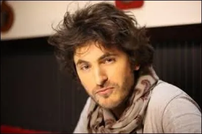 Que fait l'horloge d'après une chanson de Mickaël Miro ?