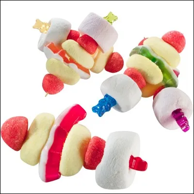 Mets japonais constitué de nouilles dans un bouillon :