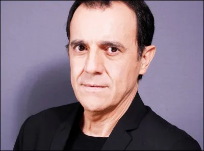 Chaîne de diffusion : France 2
Années de diffusion : Depuis 1990
Indices : Boules/ Mots/Orthographe/25. 
Quel est ce jeu télévisé ?