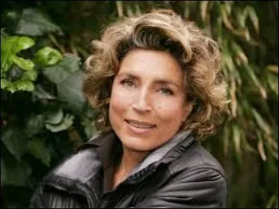 Chaîne de diffusion : France 2
Années de diffusion : 1996 à 2002
Indices : Métier/ Test/ Questions/Pepita. 
Quel est ce jeu télévisé ?