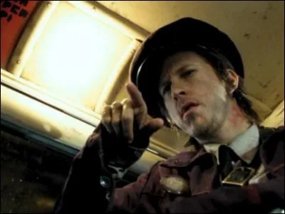 Quel est le nom du contrôleur de ce bus ?