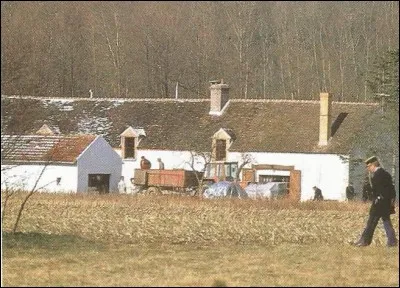 En France, dans quel département sont arrêtés, en février, quatre responsables d'Action directe ?