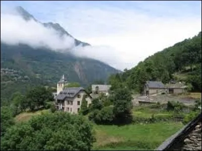 Je vous emmène dans les Hautes-Pyrénées, à Chèze. Petit village de 51 habitants, en Bigorre, il se situe dans l'ancienne région ...