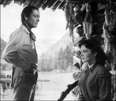 Lance Poole (Robert Taylor), Indien de la tribu des Shoshones, vient de passer trois ans au sein de l'armée de l'Union durant la Guerre de Sécession. Le titre français de ce film est ...