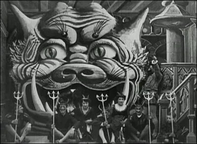 Quel cinéaste a réalisé "Le Manoir du diable", "Le Diable au couvent", "Les Filles du diable" et "Le Diable noir" ?