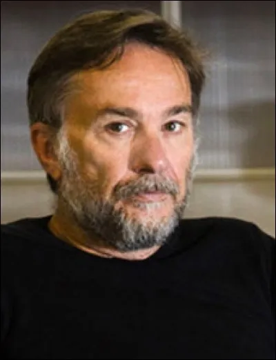 Cet écrivain, auteur de "la chambre des officiers", de "la Malédiction d'Edgar" et plus récemment de "Ils vont tuer Robert Kennedy", c'est ...