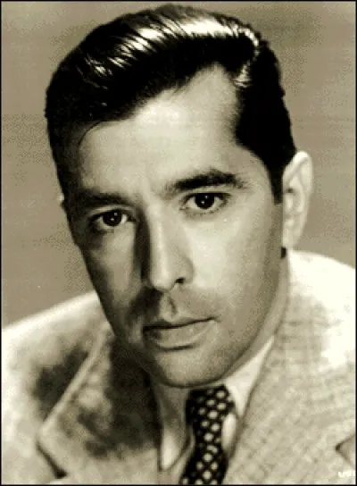 Ce cinéaste et photographe, découvreur d'acteurs, réalisateur de plusieurs films dont "En effeuillant la marguerite", c'est ...