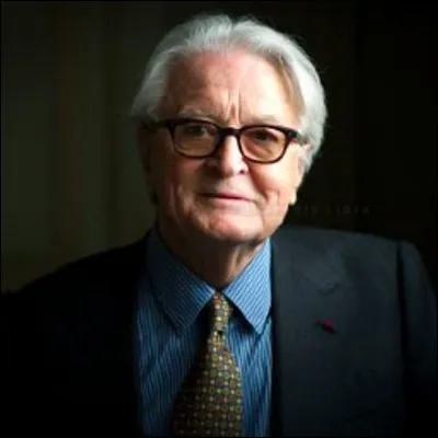 Cet homme politique, proche de Fran&ccedil;ois Mitterrand, a &eacute;t&eacute; ministre des Relations ext&eacute;rieures de 1984 &agrave; 1986 et des Affaires &eacute;trang&egrave;res de 1988 &agrave; 1993. Il a ensuite pr&eacute;sid&eacute; le Conseil constitutionnel de 1995 &agrave; 2000. C'est ...