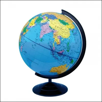 Comment traduit-on "Mon pays est là où il y a du pain", en latin ?