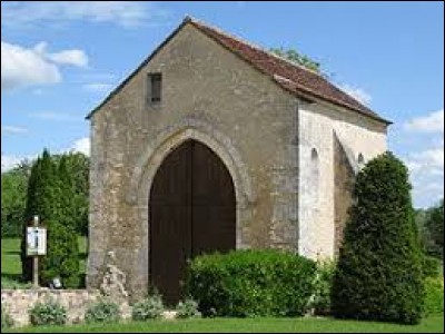 Le départ de cette nouvelle balade se fait devant la chapelle Saint-Aignan de Berry-Bouy. Village du Centre-Val-de-Loire, dans l'arrondissement de Vierzon, il se situe dans le département ...