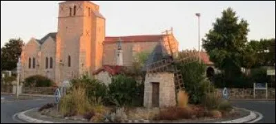 Petit tour en Nouvelle-Aquitaine, à Clessé. Village de l'arrondissement de Parthenay, il se trouve dans le département ...