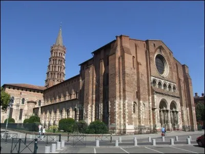 Saint Sernin, Toulouse > La plus grande chapelle romane d'Europe n'abrite qu'une seule épine (celle du pied) et les restes du saint à laquelle elle est dédiée. Mais d'où vient ce nom "Sernin" ?