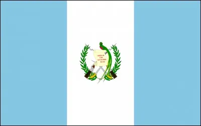 Un quetzal, oiseau national du Guatemala et symbole de la liberté, est présent sur ce drapeau. Le mâle est pourvu de longues plumes caudales et d'une huppe. Cet oiseau est aussi présent dans le nom du dieu mexicain « Quetzalcoatl ». Que signifie-t-il ?