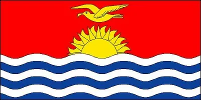 Les Kiribati, anciennement connues sous le nom d'îles Gilbert, sont un État archipélagique d'Océanie. Le drapeau représente un soleil levant, survolé par une frégate qui émerge des flots du Pacifique. Le soleil darde de 17 rayons, symbole des seize îles Gilbert et de l'île de Banaba. Quelle particularité possède ces oiseaux ?