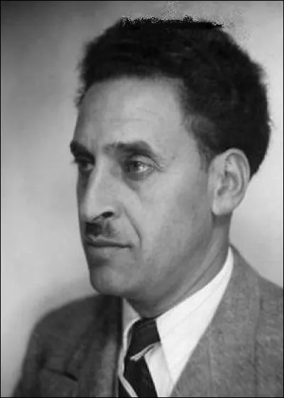 Quel rôle joue le député Ferhat Abbas dans la lutte pour l'Indépendance algérienne ?