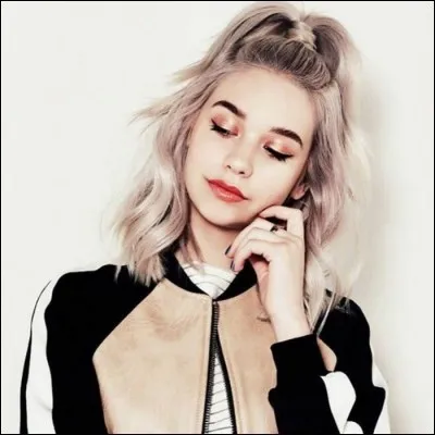 Ta meilleure amie t'invite, mais le garçon sur qui tu craques t'invite aussi. Que fais-tu ?