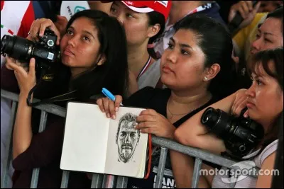 Un fan vous offre un fanart, que faites-vous ?