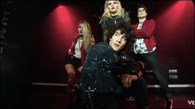 Qui rejoint l'équipe de patin d'Ambre, Emilia et Benicio ?