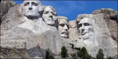 Dans quel Etat des Etats-Unis le mont Rushmore se trouve-t-il ?