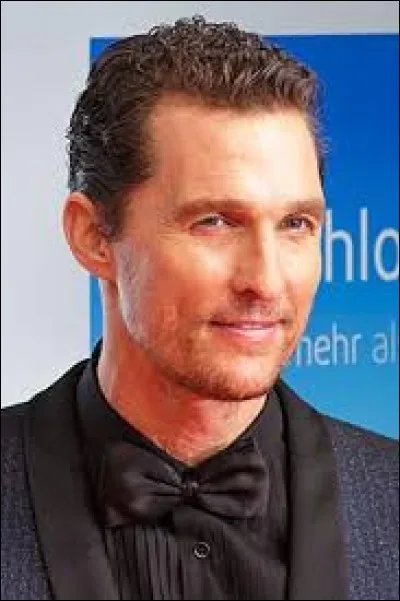 Avec quelle chanteuse, Matthew McConaughey a-t-il avoué avoir eu une brève histoire ?