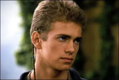 Avec quelle Desperate Housewives, l'acteur Hayden Christensen a-t-il eu une relation en 2005 ?