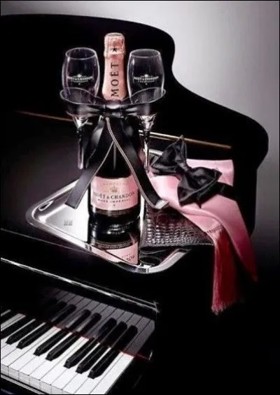 À qui Michel Berger rend-il hommage dans sa chanson "Il jouait du piano debout" ?