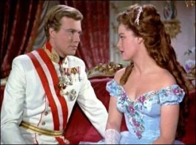 Pour quelle raison Sissi ne veut-elle pas épouser François-Joseph ?