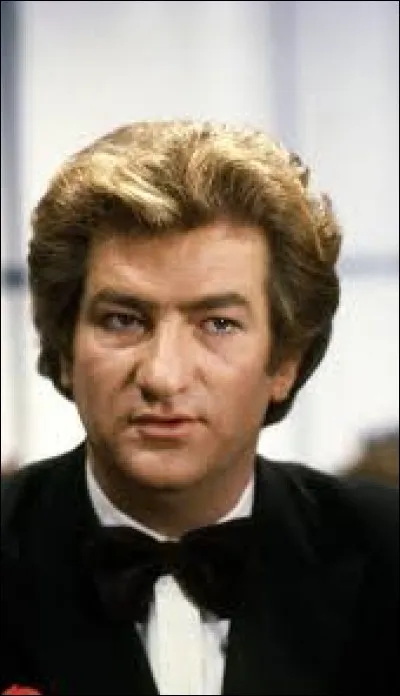 Quel chanteur est mentionn&eacute; dans le titre d'Eddy Mitchell "Et la voix..." ?