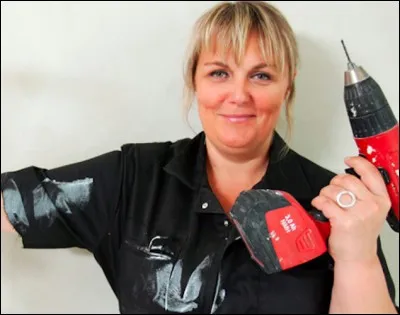 Je me suis fait connaître en présentant l'émissions "D&CO" sur M6. Qui suis-je ?