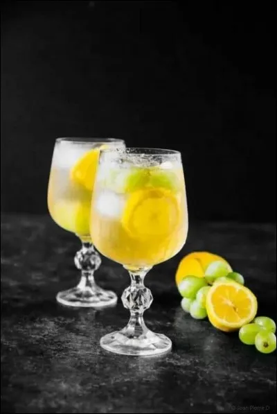 Dans quel cocktail ne met-on pas une tranche de citron ?