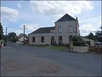 Village Sarthois, Saint-Mars-de-Locquenay se situe en région ...