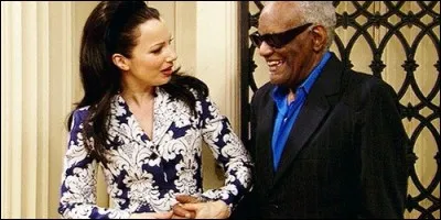 Qui interprète le rôle de Sammy, le petit-ami de Yetta ?