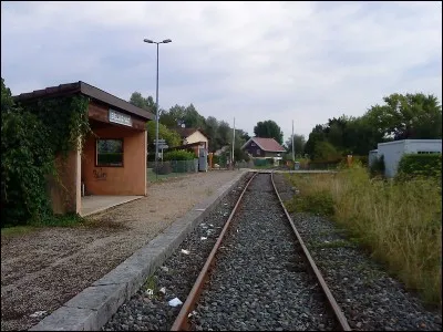 Dans quel département est située la gare de Bellignat ?