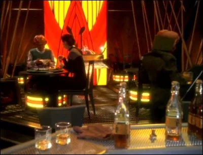 Comment s'appelle le bar de la série "Star Trek Deep Space Nine" ?