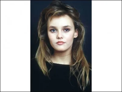 Complétez ces paroles de ''Joe le taxi'' de Vanessa Paradis.

''Joe le taxi, 
Y va pas partout 
Y marche pas ---------------''