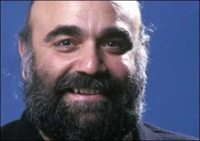 ''Quand je t'aime
J'ai l'impression d'être à toi
Comme la rivière au delta
Prisonnier volontaire''

sont des paroles extraites de ''Quand je t'aime'' de Demis Roussos.

Quel fleuve possède un delta mais ne se jette pas dans l'océan ou la mer ?
