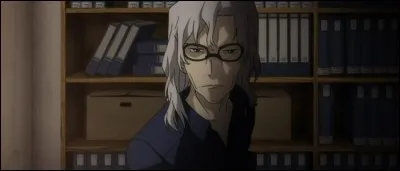 Tatsuji Chibiki était le professeur de la classe 3-3 lorsque la malédiction a commencé.
C'est dans la série :
