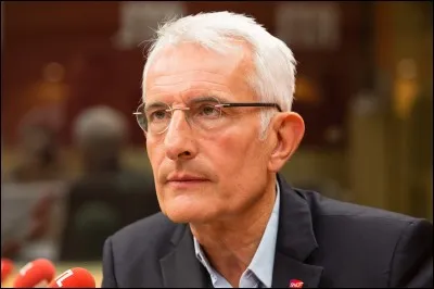 Ce haut fonctionnaire, à la tête de la SNCF depuis 2008, c'est ...